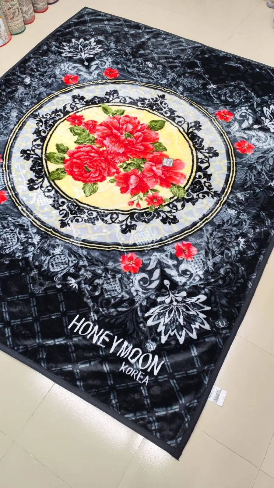 WhatsApp Image 2026-08-18 at 4.32.52 PM (1) Honeymoon Premium Blanket-2 ply, 4.5 KG - Image 1